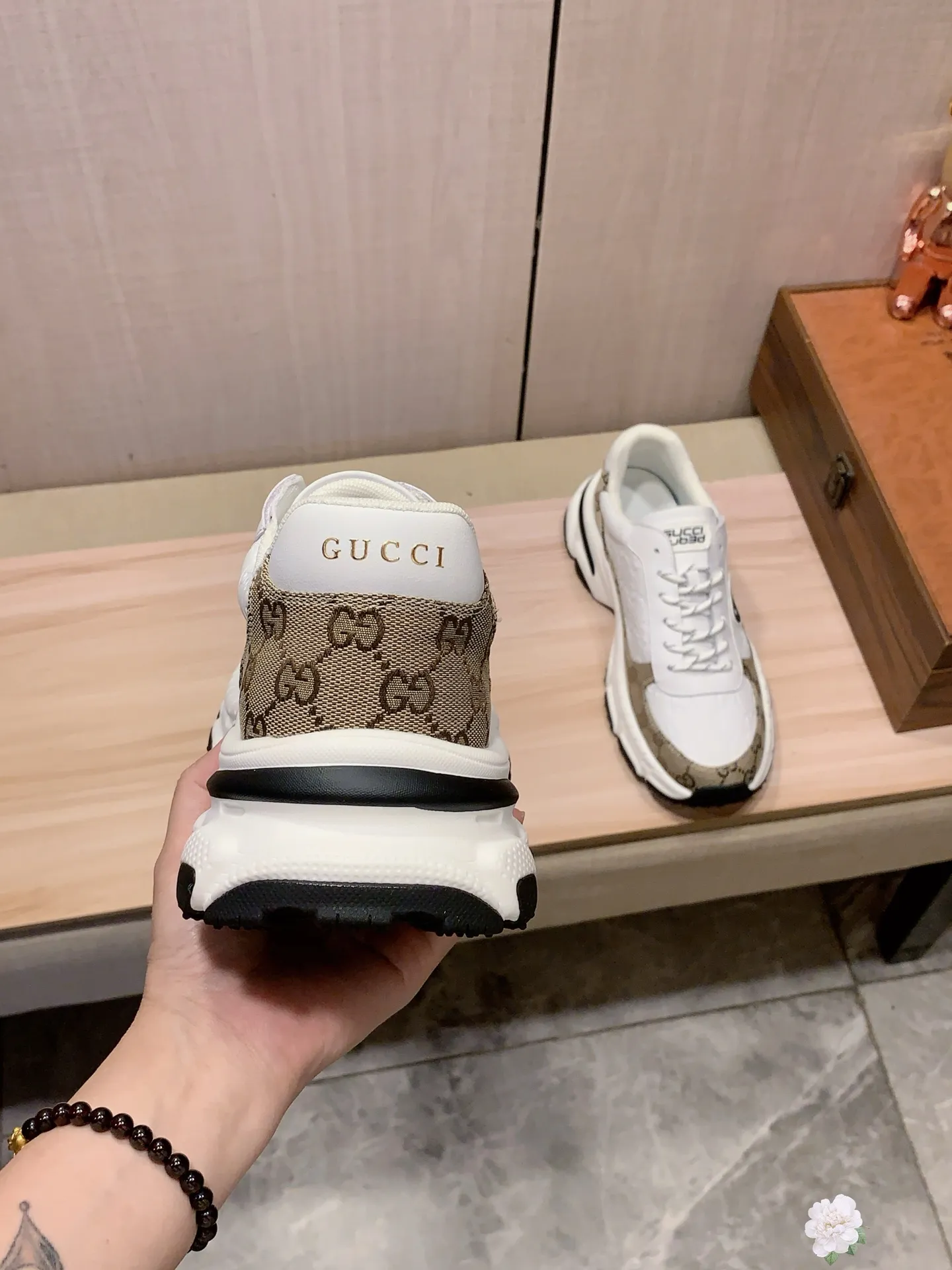 Men's men's shoes💰460💰💰🎩🎩[Lightning][Lightning] "Gucci*" The latest • popular casual shoes, top brand [seduce] luxury ~ purchasing agency, top ~ quality. [Strong] The upper is made of imported breathable cowhide with material ➕ breathable sheepskin feet (•) and fine workmanship. The original stylish and stylish soft rubber wear-resistant and non-slip outsole is light and comfortable on the feet. The real thing looks better when photographed in person. Code 111: Code: 38-44, 3️⃣ colors selected